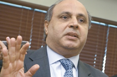 Procurador apela la demanda de Waked