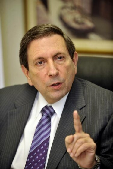 Panamá y Canadá firman acuerdo para la cooperación fiscal