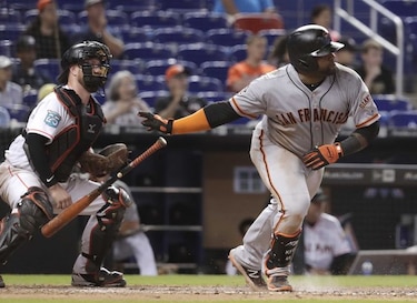 Sandoval rompe el empate y Gigantes ganan 6-3 a Marlins