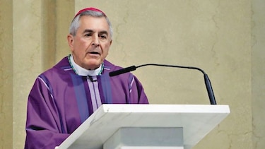 Obispo ofrece disculpas a víctimas de abuso