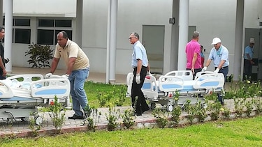 Desalojan hospital de Los Santos por rajaduras causadas por sismo