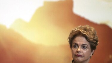 Rousseff dice que Brasil vive un 'golpe a la paraguaya', según 'Fohla'