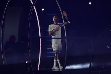 Kroos, protagonista de una fiesta del madridismo en Cibeles