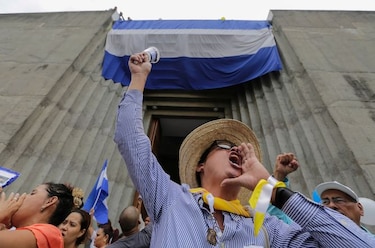 Régimen de Nicaragua permite visitas a una veintena de opositores presos