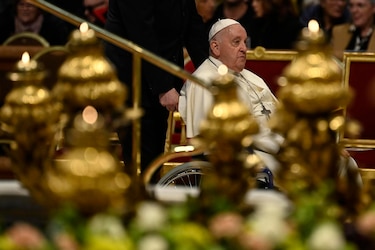 El papa Francisco dice que tiene una ‘inflamación pulmonar’ y reza el Ángelus en su casa