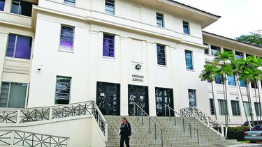 Tribunal mantiene sobreseimiento provisional a dos modelos en caso de drogas