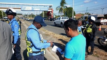 ATTT aplica 71 infracciones de tránsito durante operativos
