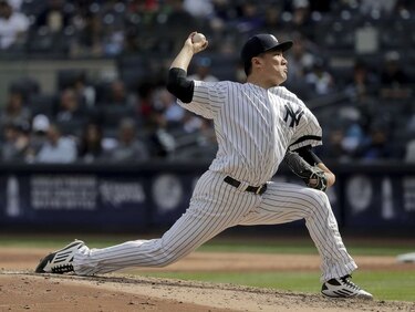 Tanaka poncha a 15 y Yankees blanquean a Toronto