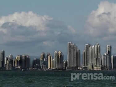Calificadora de riesgo alienta diversificación de la economía