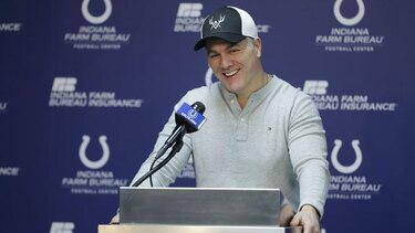 A sus 46 años, Vinatieri firma con los Colts