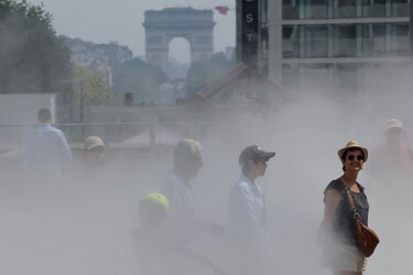 Francia mantiene la alerta naranja en 73 departamentos con temperaturas de hasta 40 grados