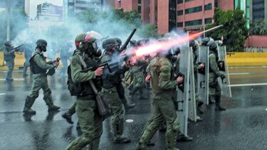 Crece tensión y represión en Venezuela