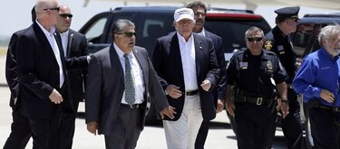Donald Trump asegura en Laredo que ama a los latinos porque son gente trabajadora y fantástica