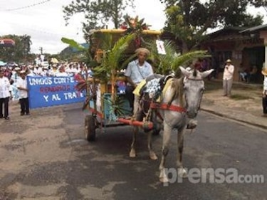 Conmemoran fiestas patrias en Soná