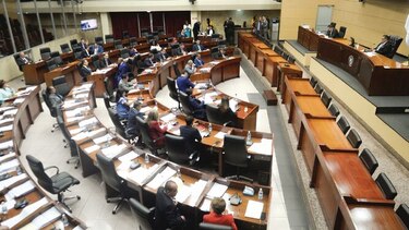 Contralor Humbert pide otra fecha para ir a la Asamblea Nacional