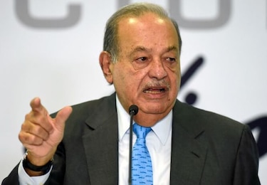 Slim prevé invertir $5,000 millones en obras estatales