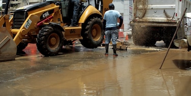 Varios sectores del centro de la ciudad  están sin agua por rotura de tubería