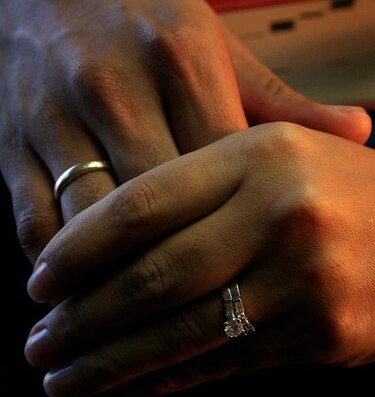 Informe oficial: Unas 12 mil parejas se casaron el año pasado