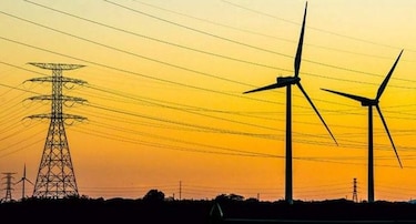 México prevé que mitad de electricidad sea renovable en 2050