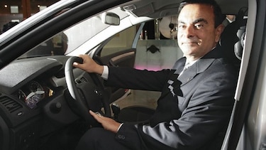 Francia propone a Japón fusionar Renault y Nissan
