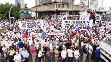 Fotogalería: Imágenes de una tarde de protestas
