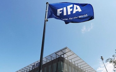 FIFA impone veto a estadios para duelos en Honduras y Chile; multa  a Panamá