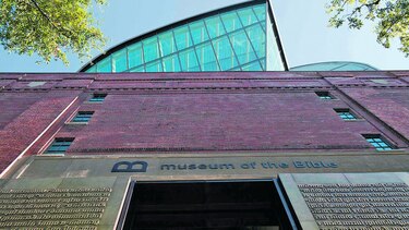 Inicia labores el Museo de la Biblia