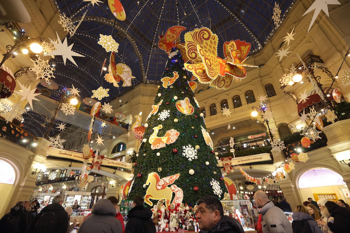 Así se ilumina el mundo para recibir la Navidad