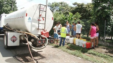 Se restablece servicio de agua potable en sectores bajos de Penonomé
