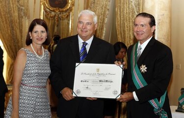 Martinelli condecora a sus 14 ministros