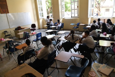 Un mes de huelga docente: estudiantes del sector oficial siguen esperando a sus profesores y maestros