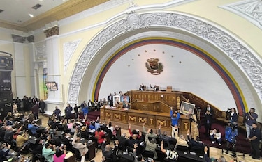 El Parlamento de Venezuela reanuda el segundo debate del proyecto de ley de amnistía
