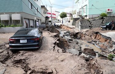 Japón: sismo deja al menos 8 muertos, 40 desaparecidos  y deslizamientos de tierra