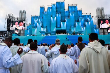 La JMJ anima a los jóvenes a ‘ponerse en marcha’ en su apertura en Lisboa