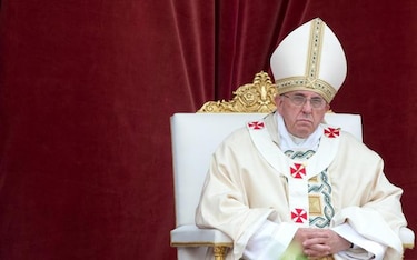 Papa reconoce 'complicidad' de Iglesia con curas pedófilos