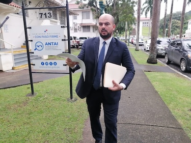Ministro de Salud es denunciado ante la Antai y el Ministerio Público