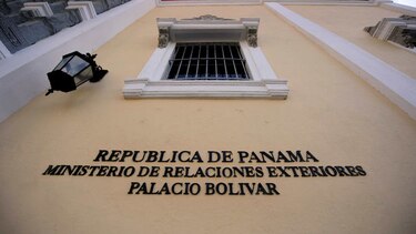 Gobierno anuncia plan de acción para salir de lista negra