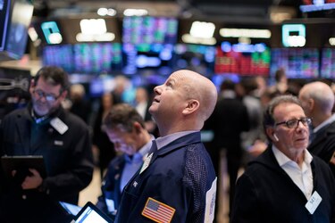 La banca cae en una semana fatídica
