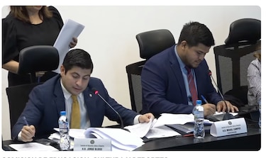 Avanza el proyecto de ley para restringir el uso de celulares en las escuelas de Panamá