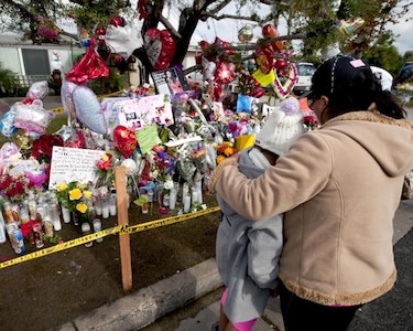 Rinden homenaje póstumo a Jenni Rivera