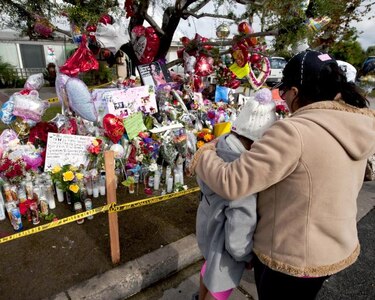 Rinden homenaje póstumo a Jenni Rivera