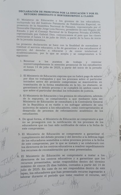 Docentes divididos tras acuerdo con el Meduca para reactivar clases el 14 de julio
