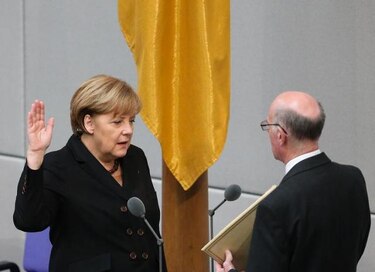 Merkel agranda su poder en su tercer mandato con Gobierno de continuidad