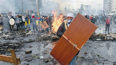 Ecuador levanta cláusula de fuerza mayor por protestas y reinicia exportaciones de crudo