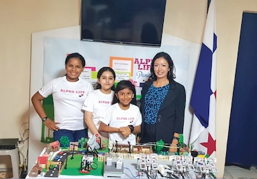 Tres jóvenes panameñas destacan en el WRO 2021