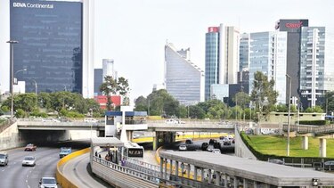 Elevan proyección de superávit comercial de Perú