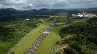 Planean inversiones en aeropuertos provinciales