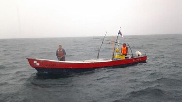 Senan rescata pescadores en las costas de Chitré