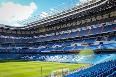 El estadio Santiago Bernabéu se convierte en un almacen de material contra el coronavirus