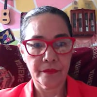 Lesbia González R.